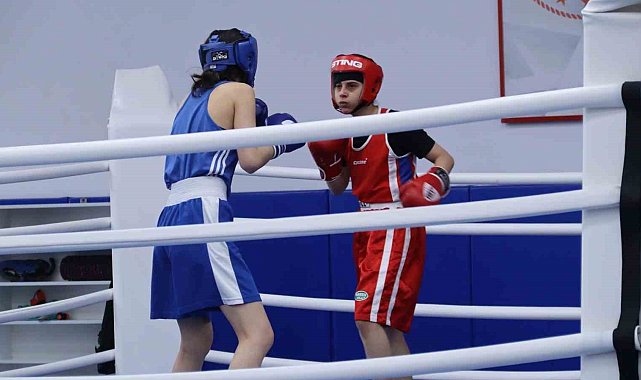 Elazığ'da gençler boks müsabakası sona erdi