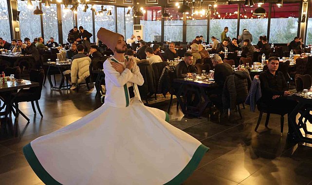 Elazığ'da sema gösterisi eşliğinde iftar programı mest etti