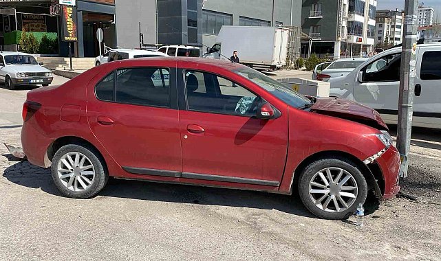 Elazığ'da trafik kazası: 3 yaralı