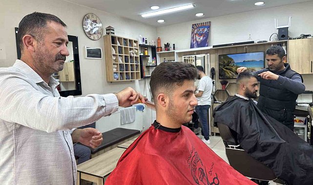 Erzincan'da berberlerde bayram yoğunluğu yaşanıyor