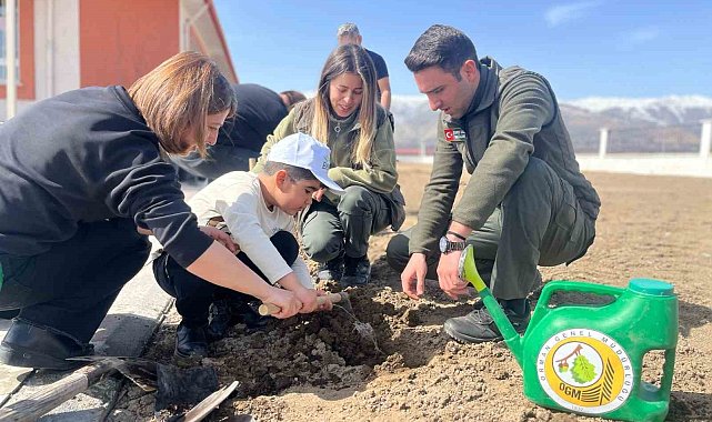 Erzincan'da fidan dikim etkinliği gerçekleştirildi
