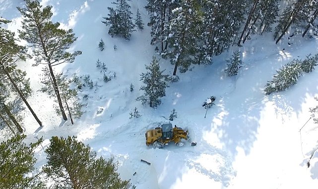 Erzincan'da kar ve tipiden 520 köy yolu ulaşıma kapandı
