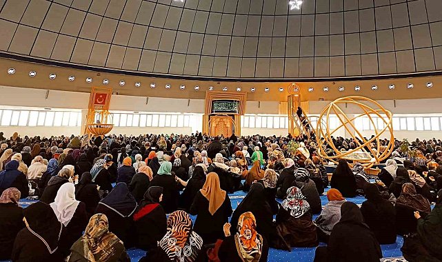 Erzincan'da "Hanımlara Özel Kadir Gecesi" programı düzenlendi