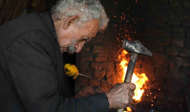 Erzincan'ın asırlık demirci ustası vefat etti