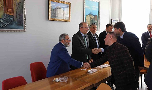 FÜ'de bayramlaşma töreni