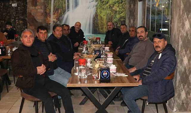 Gevaş Lisesinin mezunları iftarda buluştu