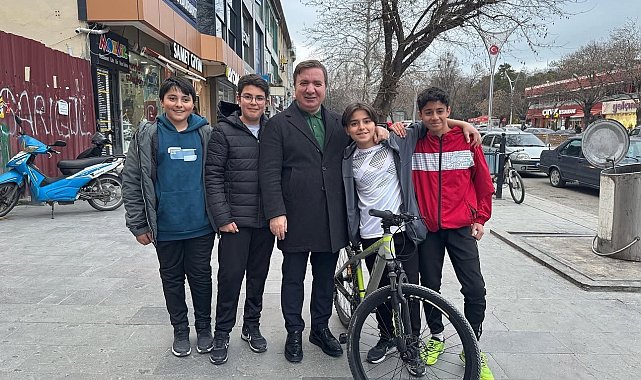 İftara 5 kala validen çocuklara iftar jesti