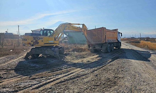 Iğdır'da 179 metruk yapı yıkıldı