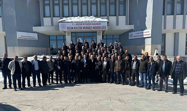 İş adamı Yaşar İzsiz'den 3 bin gıda kolisi dağıtımı