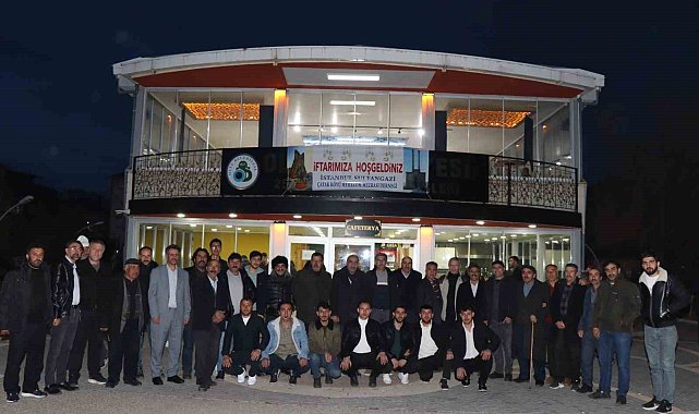 İstanbul Sultangazi Çatak Derneği'nden Oltu'da iftar yemeği