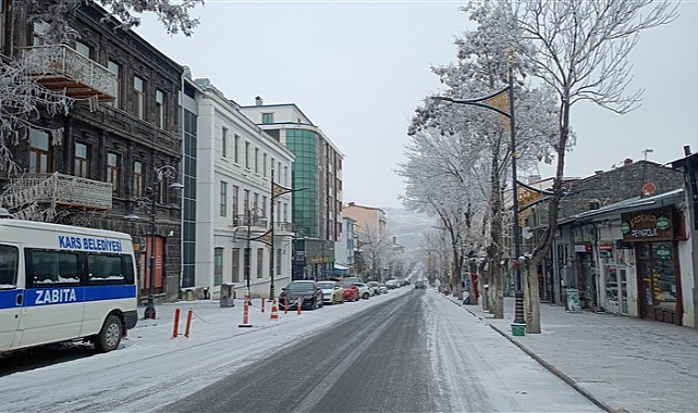 Kars’a kış geri geliyor