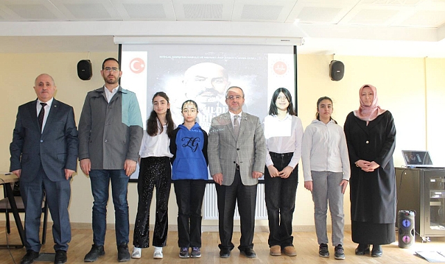 Kars’ta 18 Mart Çanakkale Zaferi şiir yarışması düzenlendi