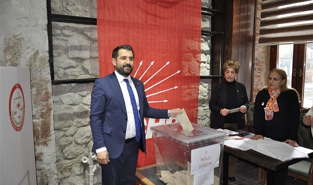 Kars'ta İmamoğlu için oy verme işlemi devam ediyor