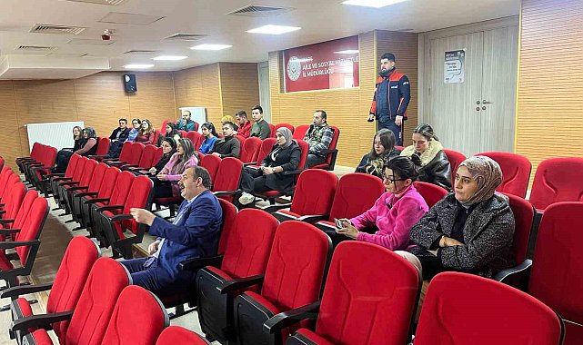 Kars'ta afet farkındalık eğitimi ve deprem anı tatbikatı gerçekleştirildi