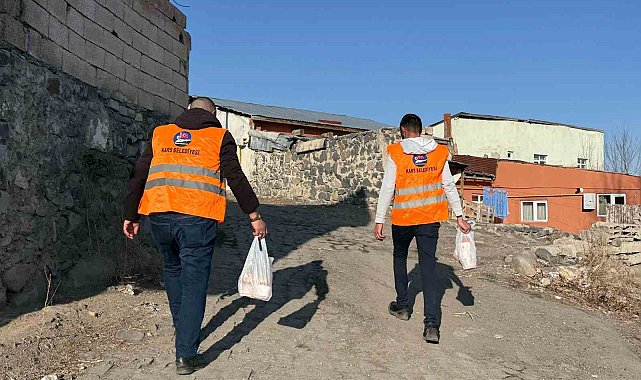 Kars'ta onlarca aileye sıcak yemek dağıtılıyor