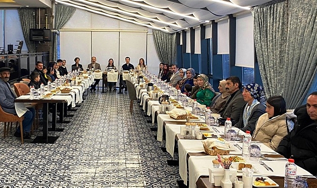 Kaymakam Akköz'den anlamlı iftar