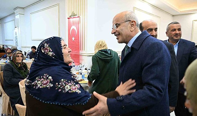 Malatya Büyükşehir Belediyesi'nin iftar sofraları büyük ilgi görüyor