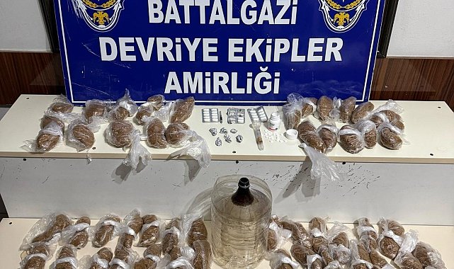 Malatya'da sokak satıcılarına operasyon: 2 gözaltı