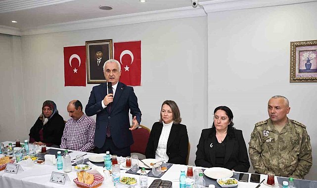 Muş Valisi Çakır, şehit aileleri ve gazilerle iftar sofrasında buluştu
