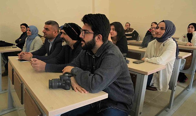 Muş'un usta fotoğrafçısı öğrencilere fotoğrafçılığı anlattı