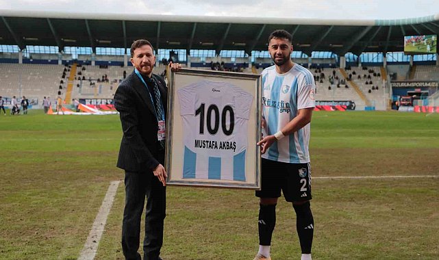 Mustafa Akbaş 100'incü maçına çıktı