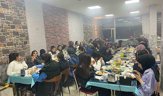 Öğrencilere anlamlı iftar programı