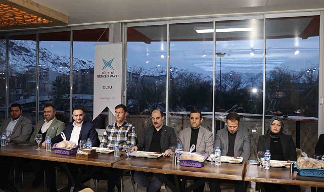 Oltu'da iftar sofrasında buluştular