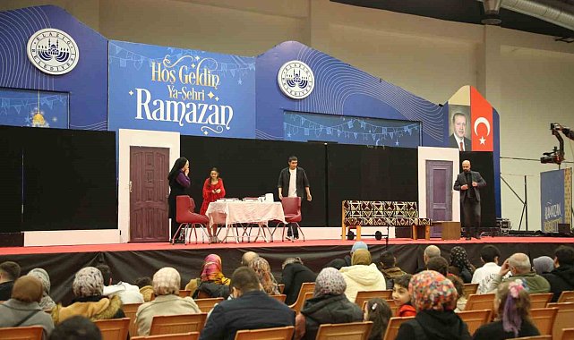 Ramazan etkinliklerinde tiyatro oyunu sahnelendi