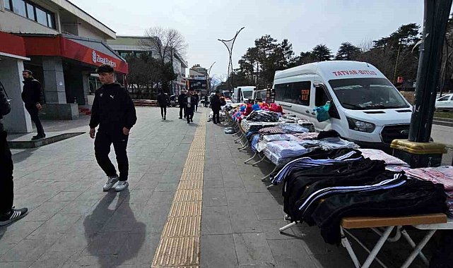 Tatvan'da Ramazan Bayramı hareketliliği başladı