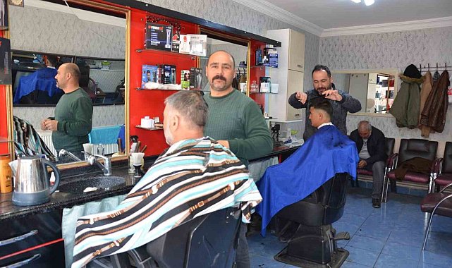 Tercan'da berberlerde bayram yoğunluğu