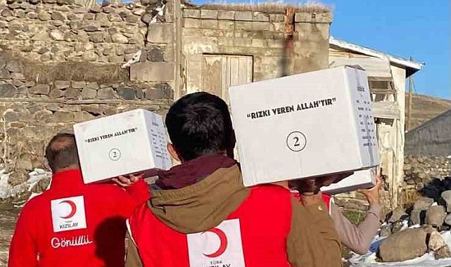 Türk Kızılay Ağrı'da hayırseverlerin bağışlarını ihtiyaç sahiplerine ulaştırıyor