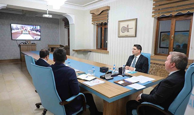Vali Aydoğdu VKS toplantısına katıldı