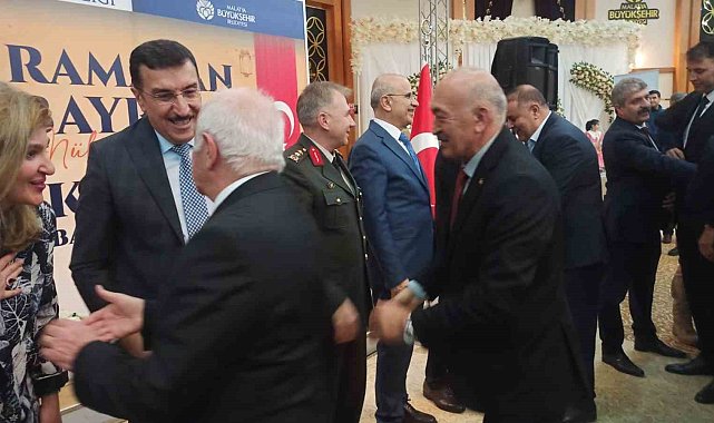 Vali Yavuz: Depremin yaralarını dayanışmayla sarıyoruz