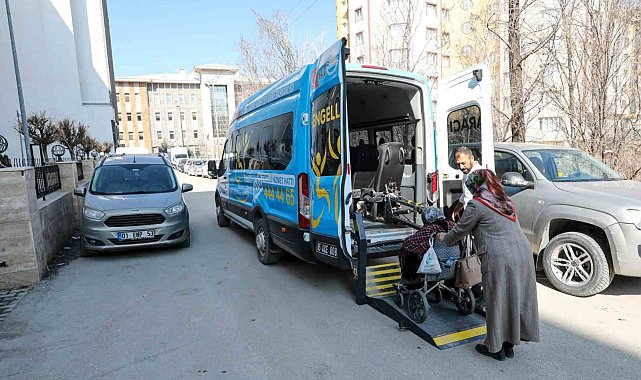 Van Büyükşehir Belediyesi engellilerin sorunlarını ortadan kaldırıyor