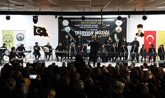Van Büyükşehir Belediyesinin tasavvuf müziği konseri yoğun ilgi gördü