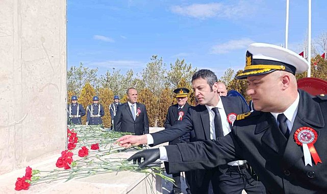 Van'da 18 Mart Şehitleri Anma Günü ve Çanakkale Zaferi'nin yıl dönümü