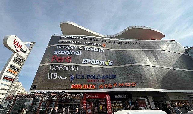 Van'da 'Shopping Fest' hareketliliği