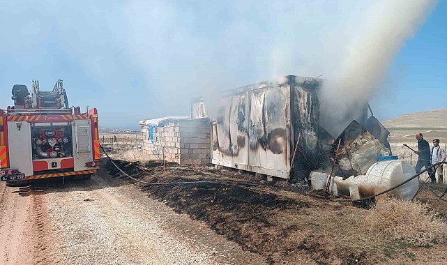 Van'da konteyner yangı