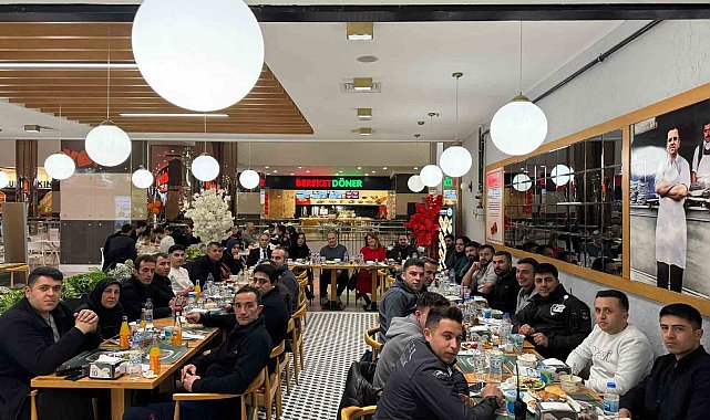 Vanmall yönetim ve personeli iftarda bir araya geldi