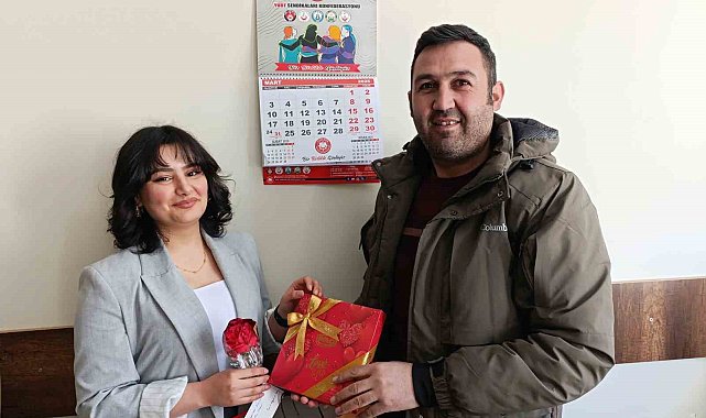 Yurt Eğitim Sen Ağrı Şubesi, kadın üyelerinin 8 Mart Dünya Kadınlar Günü'nü kutladı