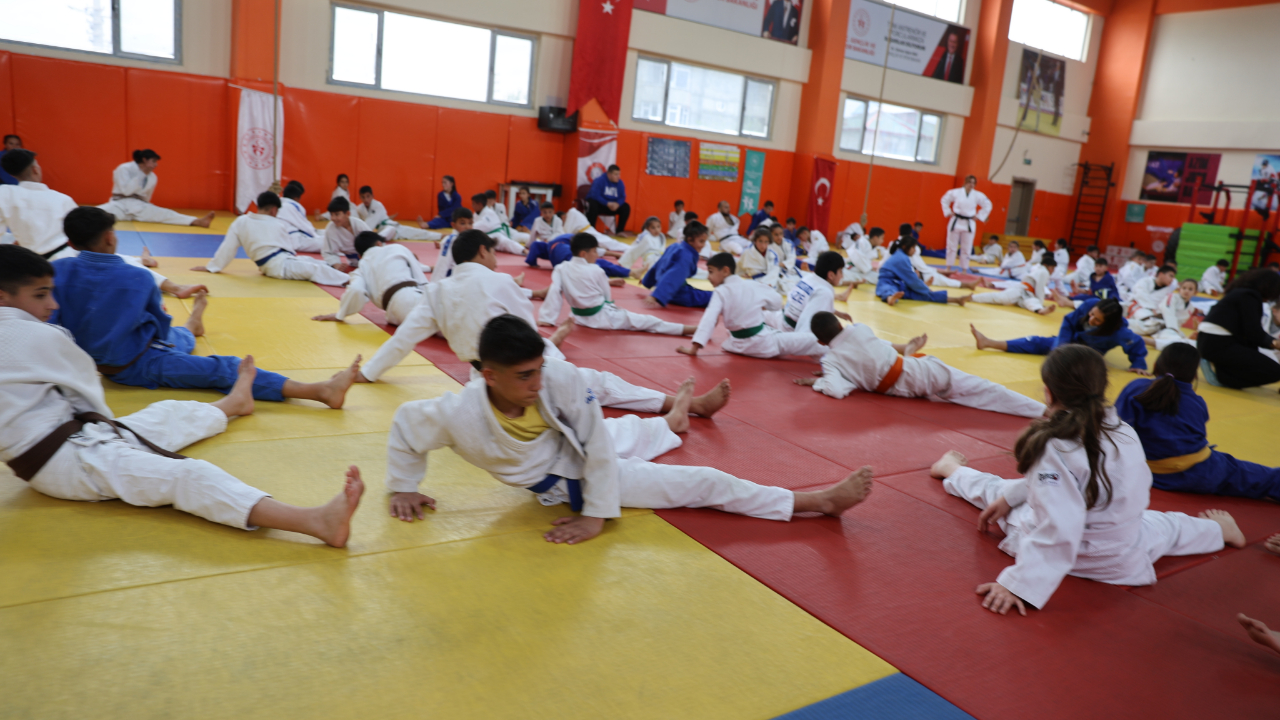 Uluslararası Nevruz Judo Turnuvası Iğdır'da başladı