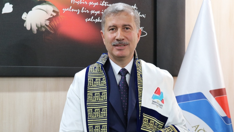 Ağrı İbrahim Çeçen Üniversitesi Rektörlüğüne atanan Prof. Dr. Gülçin görevine başladı