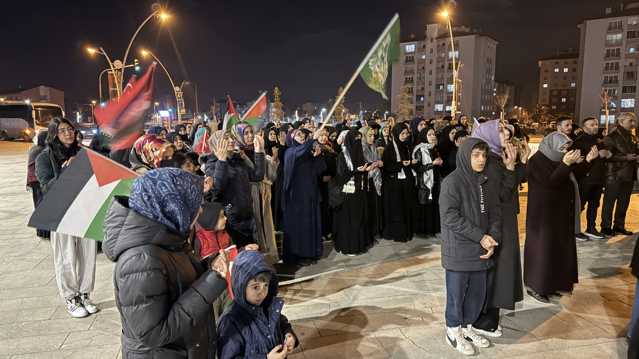 İsrail'in Gazze'ye saldırıları Ağrı'da protesto edildi