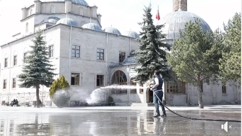 Kars’ta cadde ve sokaklar yıkanıyor