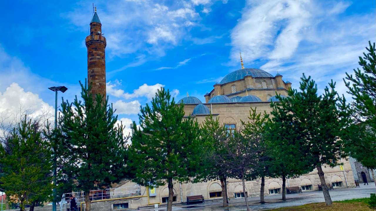 Kars’ta baharda kartpostallık görüntüler