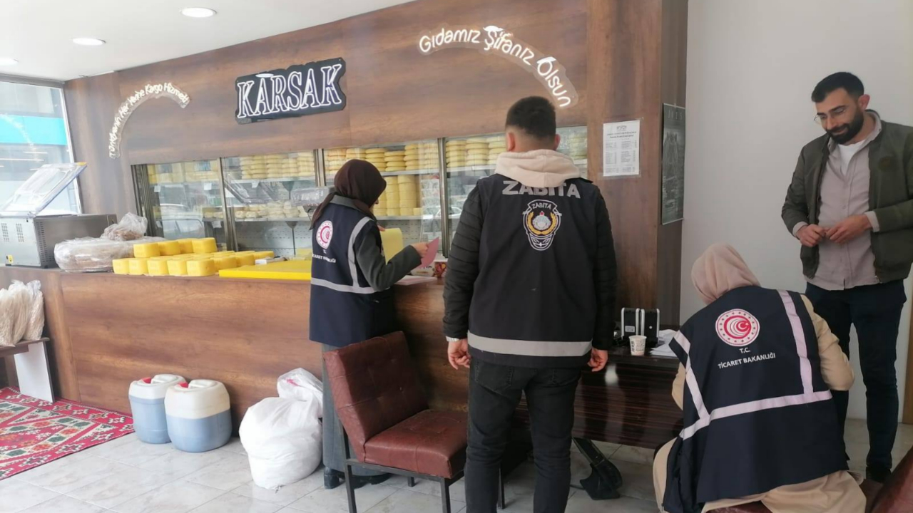 Kars’ta süt ve süt ürünleri satan işletmeler denetlendi
