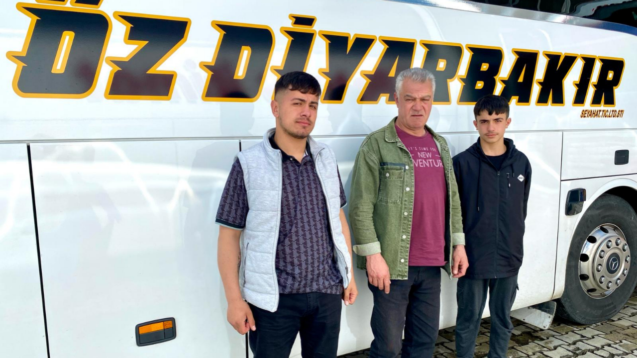 Kars’ı temsil edecek sporcular Diyarbakır’a uğurlandı