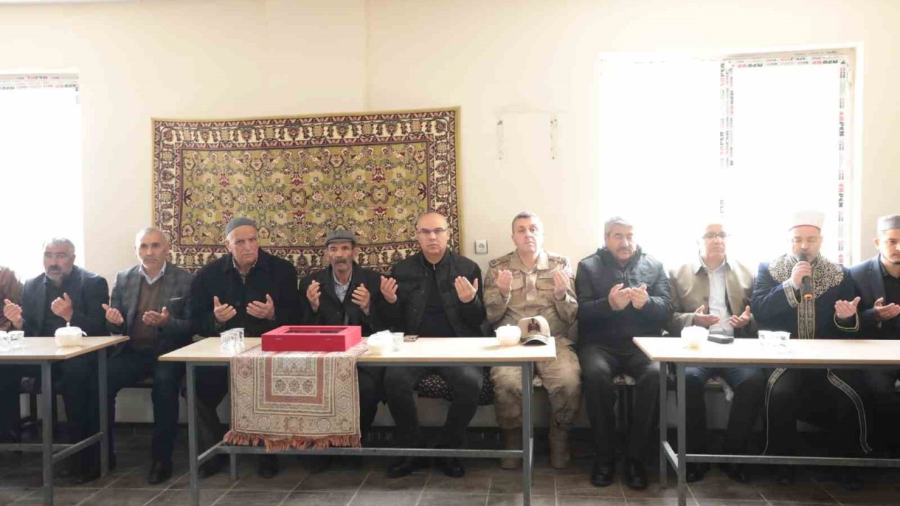 Ağrı Valisi Koç, Kıbrıs Gazisi Süleyman Pisil’in ailesine taziye ziyaretinde bulundu