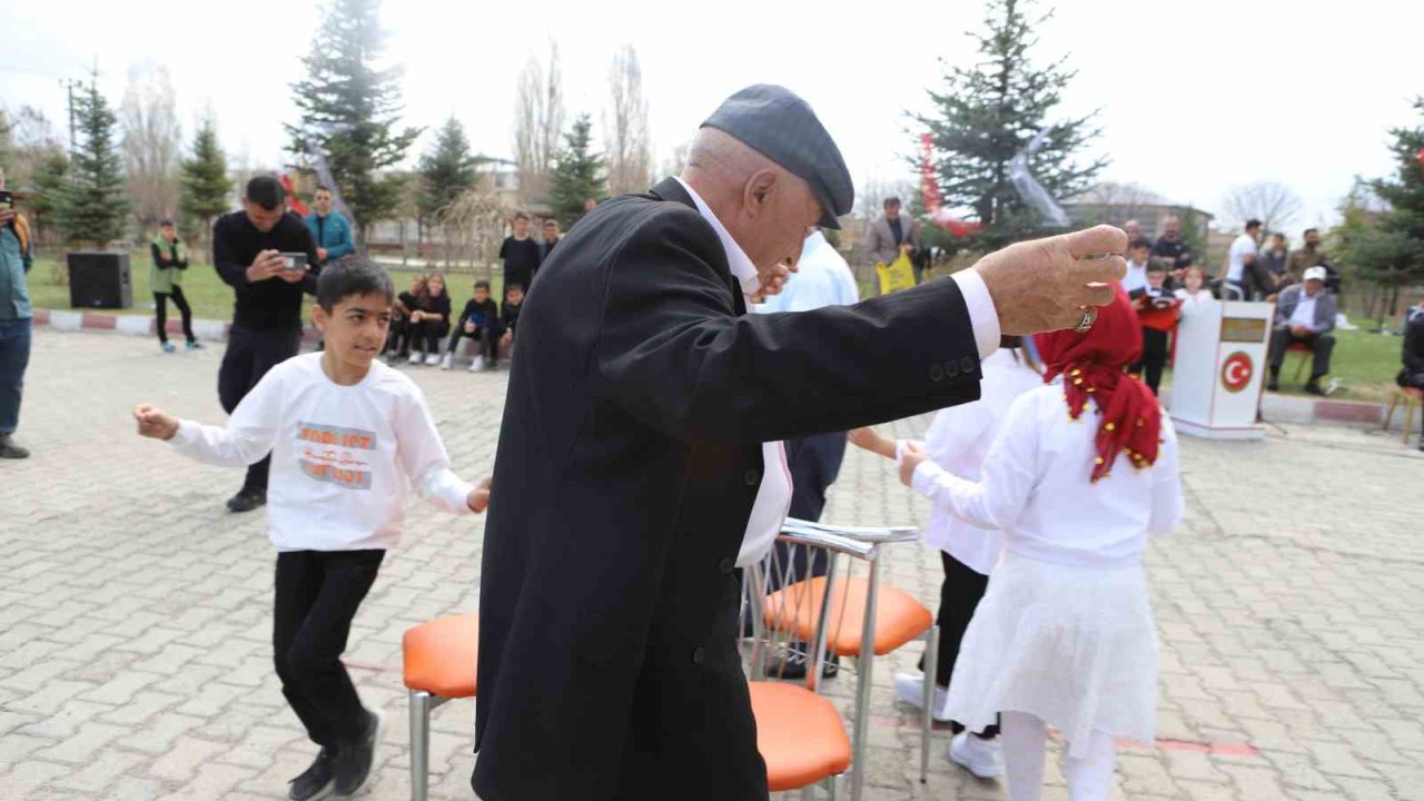 Ağrı’da nesiller buluştu