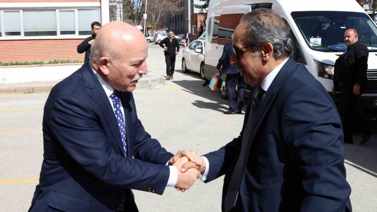 Arap devletleri ligi büyükelçileri Erzurum’da